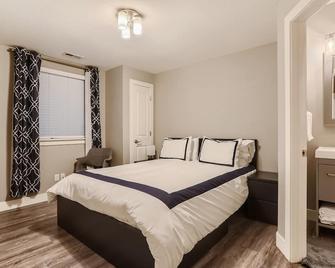 Central Park - 28th Place Apt - אורורה - חדר שינה