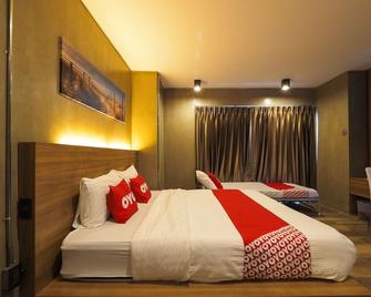 OYO 75368 Demadre Resort - Ban Talat Rangsit - Bedroom
