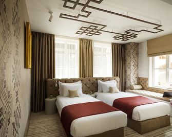 Gallery 37 Powered By Aston - Filibe