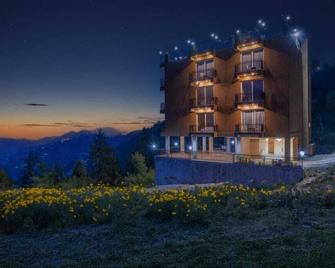 The Charvi Retreat By Exotic Stays - Kufri - Building