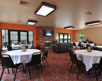 Sunset Bay Resort & Suites - Wisconsin Dells - Restaurant