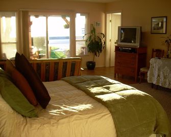 Davis Bay Bed & Breakfast - Sechelt - Schlafzimmer