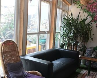 إيجلو هايبريد - نوتنغهام - غرفة معيشة