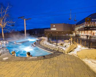Sugarloaf Mountain Hotel - Carrabassett Valley - Pool