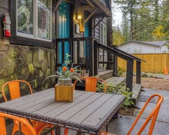 Cozy Basecamp Near Skiing, Pets - Mt Air 13 - Welches - Patio