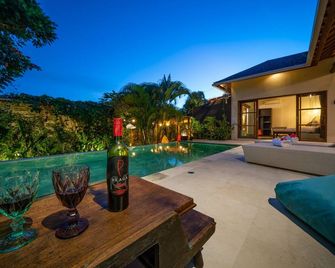 Villa Ganesh Lodge 1 - South Kuta - Uima-allas
