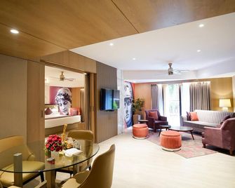 The Corinthians Resort - Pune - Living room