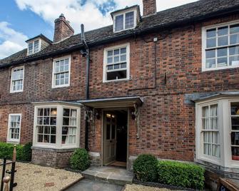 ذا أدميرال هورن بلاور - أوكهام - مبنى