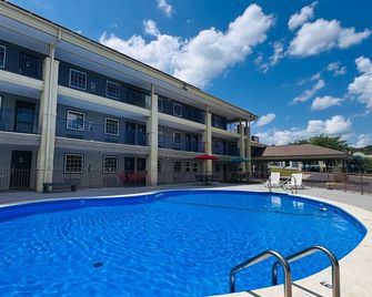 Wander Inn - Branson - Piscina