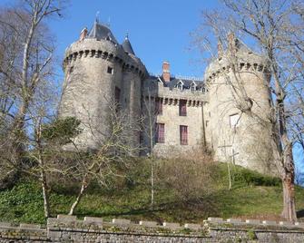 B&B in Combourg, Brittany - touristic area St Malo / Dinan / Mont Saint Michel - Combourg - Bâtiment