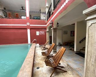 Hotel Quinta Marciala MX - ויאדוליד - בריכה