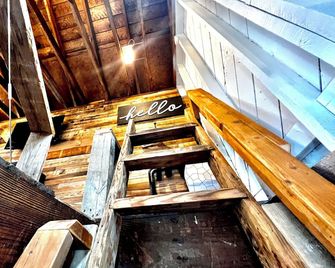 Cape Charles Tiny Livin - Cape Charles - Escaleras