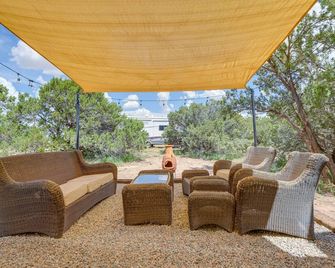 Tranquil Edgewood Retreat with Patio and Grill! - Edgewood - Patio