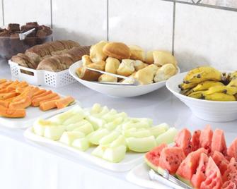 Bica Pau Hotel - Caldas Novas - Comida