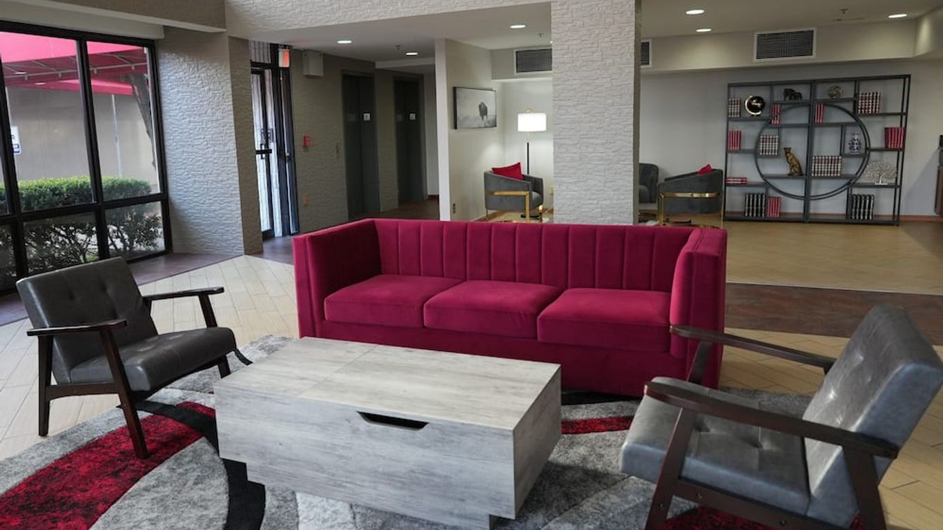 Ramada by Wyndham Tulsa Broken Arrow