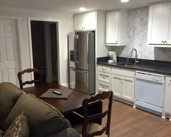 One Bedroom Executive Suite - Greensboro - Kitchen