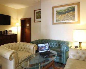 Nuovo Hotel del Porto - Bolonia