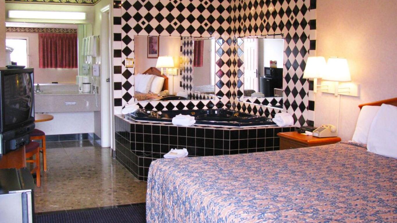 OYO Hotel Georgia Near Fairburn / Atlanta