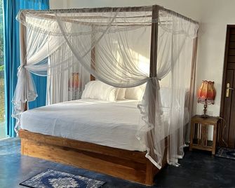 Amba Kola Udawalawa - Udawalawa