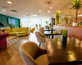 Holiday Inn - The Niu, Loom Manchester North By IHG - Manchester - Bâtiment