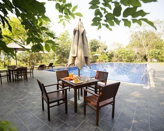 Grand Tamarind Lake - Kataragama - Terasa