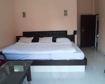 Sita Inn Home Stay Away From Home By Hotel Sita Varanasi - Benarés - Habitación
