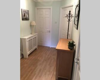 Waterfront apartment completely refurbished - Westport - Bedroom