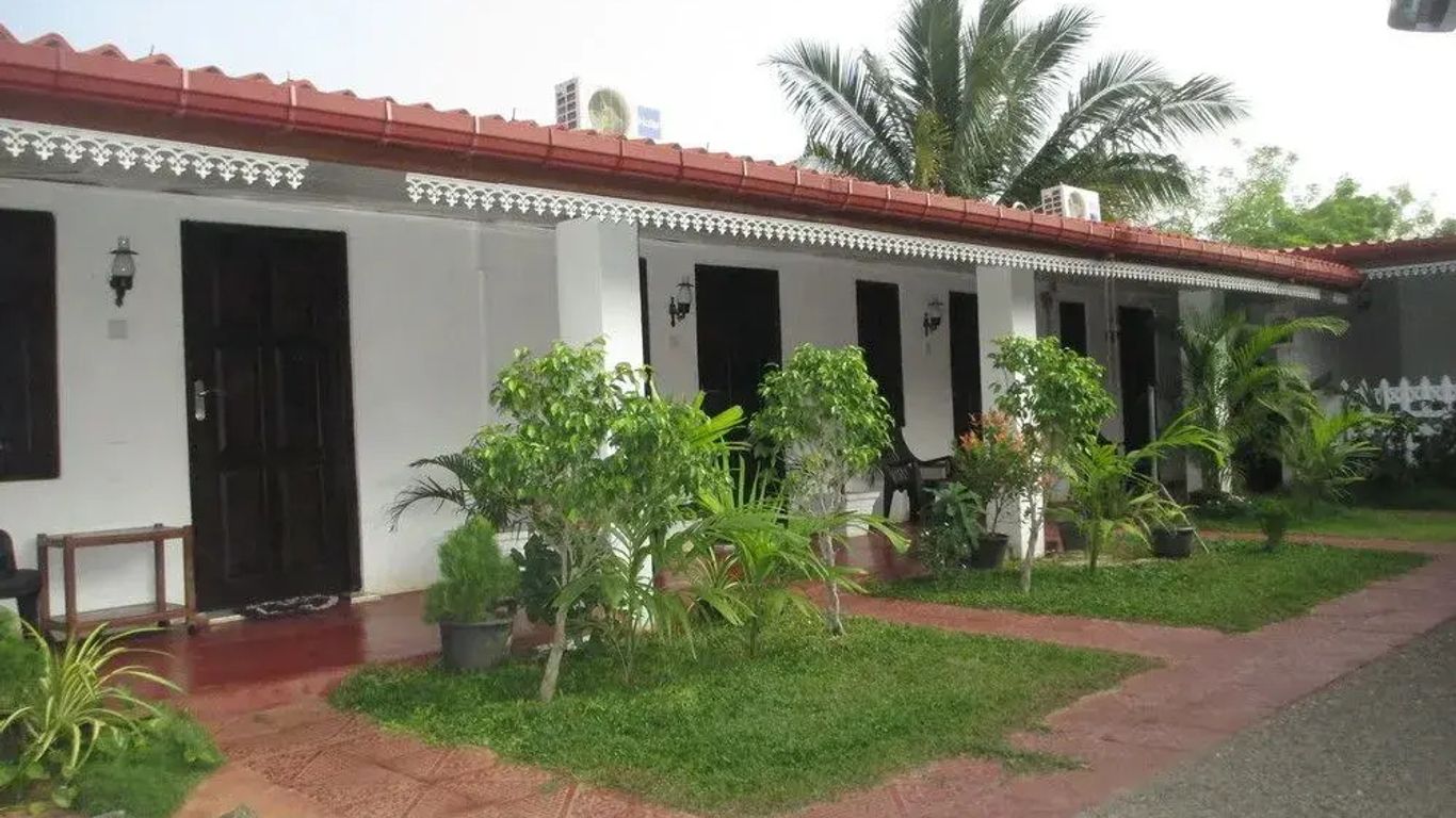 Uppuveli Beach House