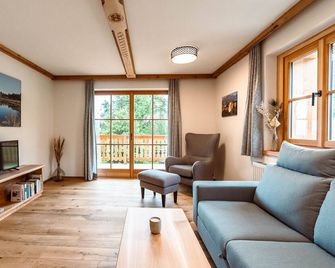 Ferienwohnung Glückszeit - Ferienwohnungen am Grubinger Hof - Unterach - Living room