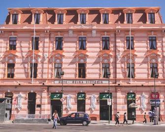 Hotel Reina Victoria - Вальпараїсо - Будівля