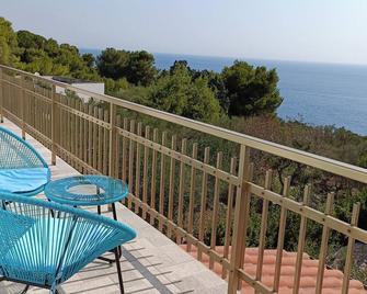 Living Castro Apartments - Castro - Balkon