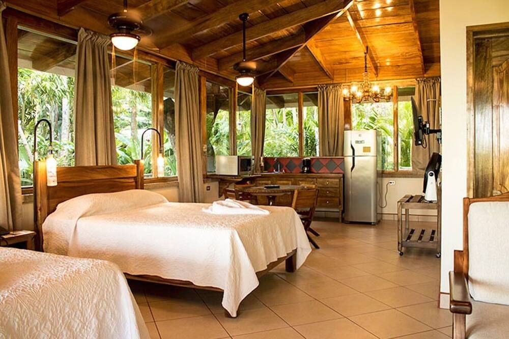 Jungle & Ocean View Studio Apartment w Resort Amenities - מנואל אנטוניו - חדר שינה