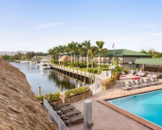 Ramada by Wyndham Sarasota Waterfront - Sarasota - Piscine