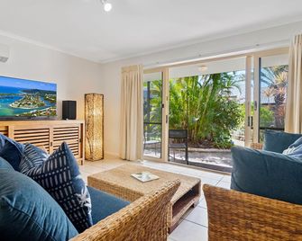 Beach Breakers Resort - Noosa Heads
