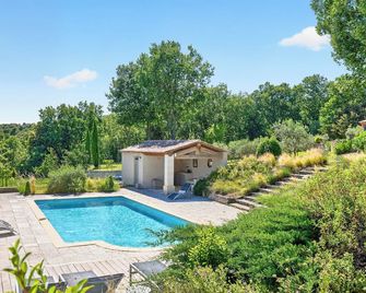 Large House, Gordes , Heated Swimming Pool , View Over Goult, Roussillon - Joucas - Piscina