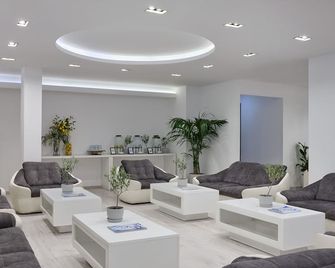 Boss Boutique Athens - אתונה - טרקלין