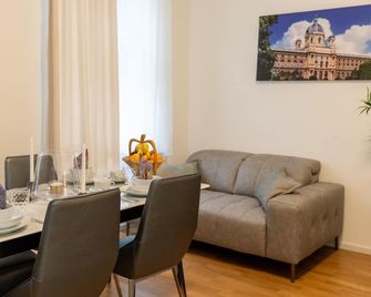 Art Living Vienna - Vienna - Phòng ăn