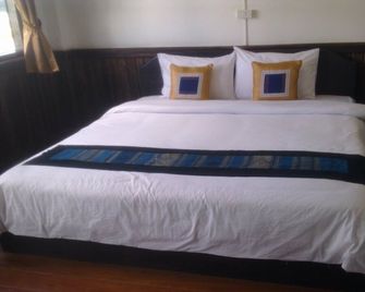 Huaysay Riverside Hotel - Chiang Khong - Bedroom