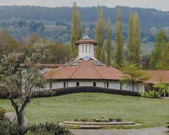 Amalurra Ecohotel & Retreat Center - Traslaviña