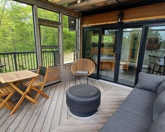 Pine Brae Eco-Resort - Perth - Balcony