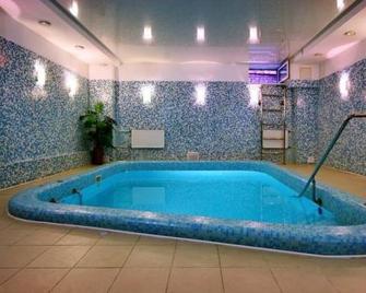 Hotel Barcelona - Ulyanovsk - Zwembad