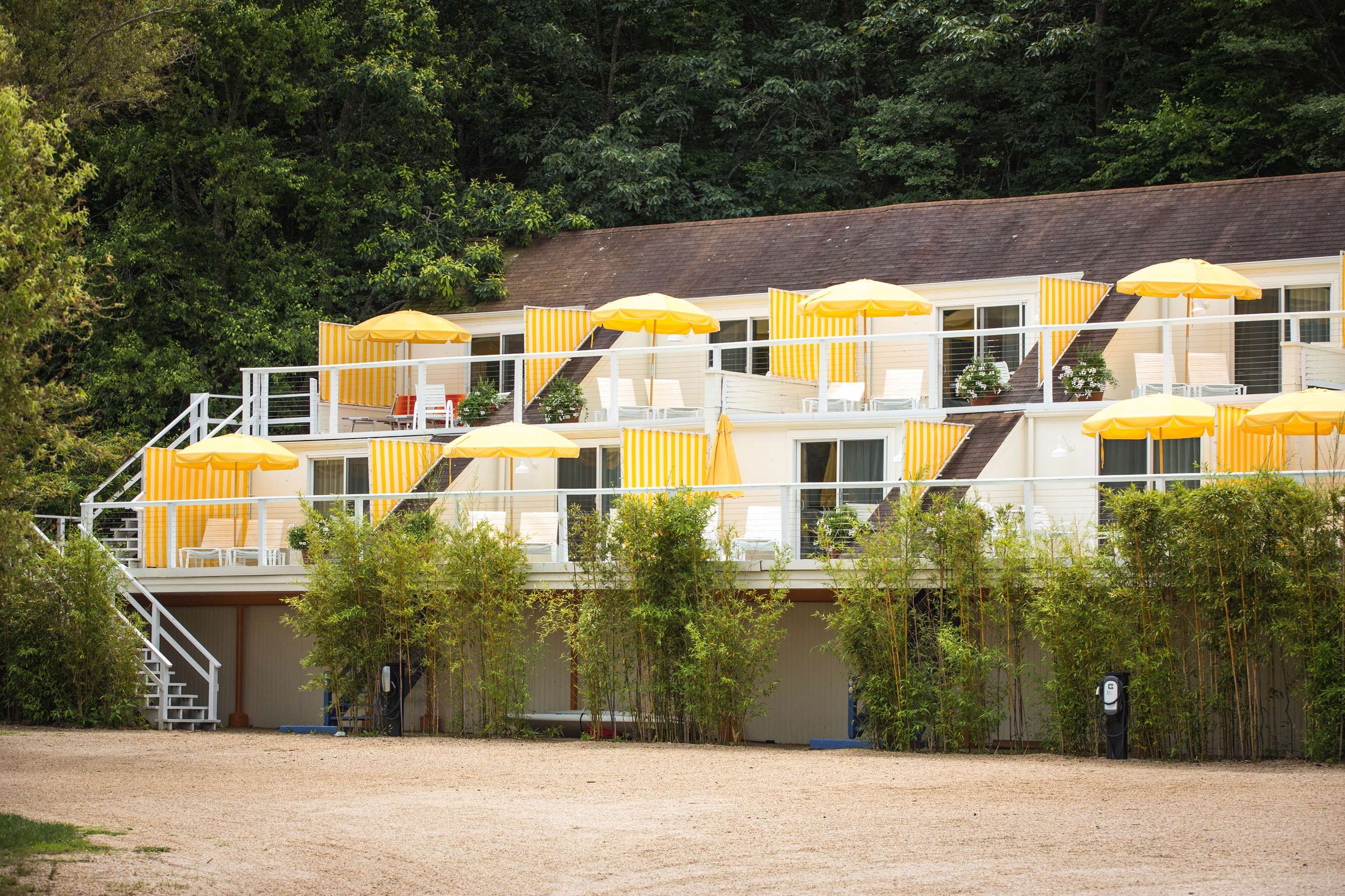 Sunset Beach from $445. Shelter Island Hotel Deals & Reviews - KAYAK