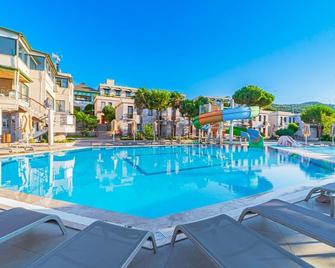 Assos Eden Gardens Hotel - Behram - Pool