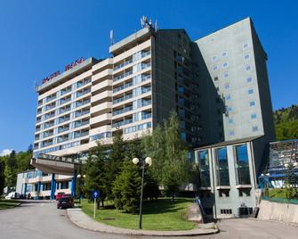 Hotel Mara - Sinaia - Building