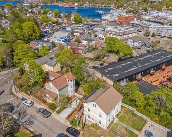 Charming 4br Victorian Mystic Downtown - Mystic
