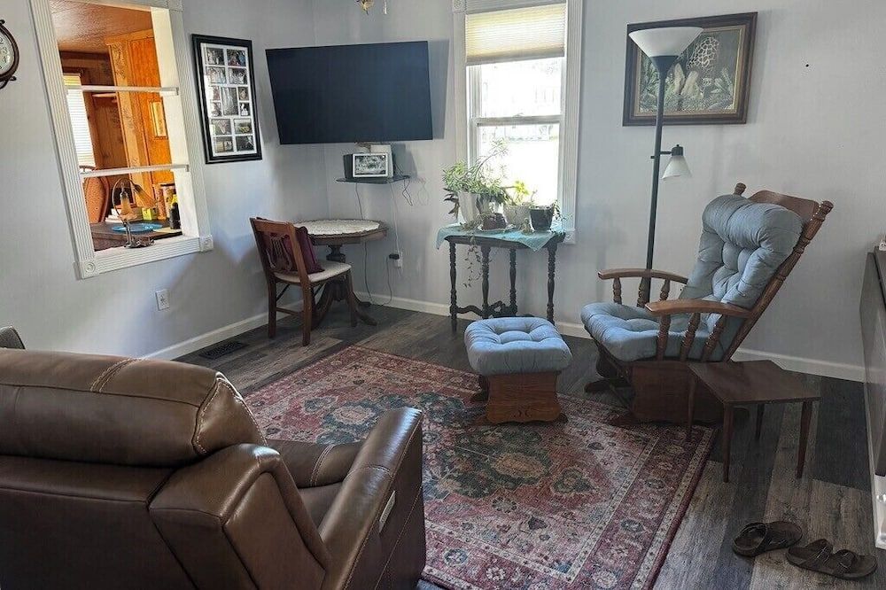 3-bedroom house in amazing Mill Hall close to Penn State and Fishing
