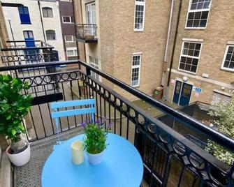 Sanctuary by the Shard\n\n - London - Restaurant