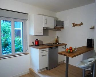 Studio moderne, hypercentre de Cholet, arrivée autonome ! - Cholet - Cuisine