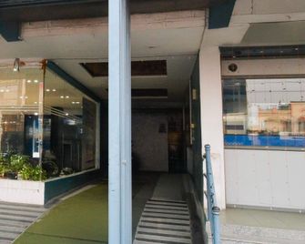 Townhouse Oak Vanasthalipuram Chintalkunta Bus Terminal - Pedda Ambarpet - Lobby