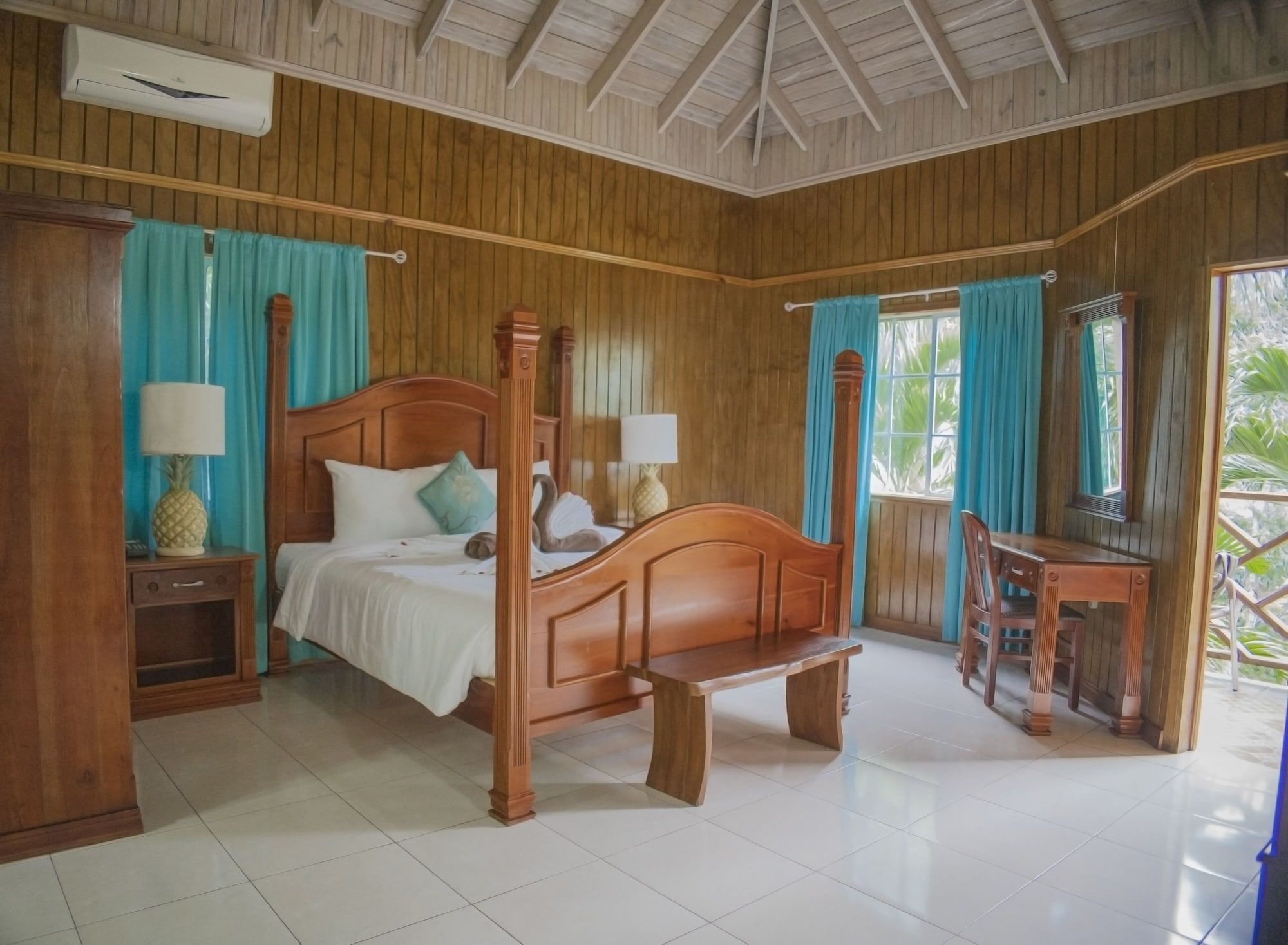 باي فيو إيكو ريزورت آند سبا - بورت أنطونيو - غرفة نوم